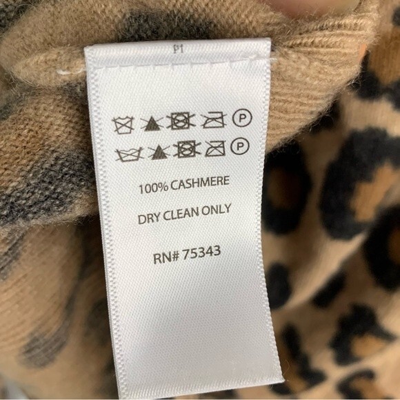 Cynthia Rowley women’s cashmere animal prints sweater size xsmall - Picture 6 of 6